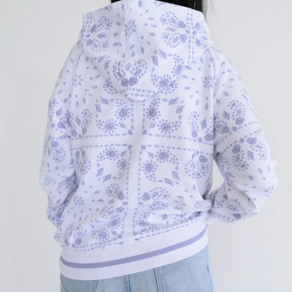 SER.O.YA Foster Hoodie Pullover Sweater White & Purple Floral  M NWT - Picture 2 of 14